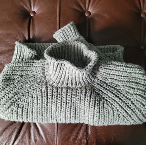 Chunky knit green H&M turtleneck - size L - Picture 2 of 6